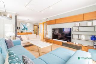 Appartement à Las Cabañuelas. Piso en venta en vícar