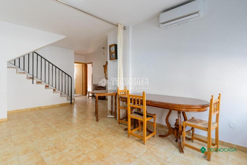 Foto 21f4fdd3-3ed6-4aa7-8021-bff74ff9cf8c. Casa aparellada amb calefacció aparcament a puebla de Vícar Vícar