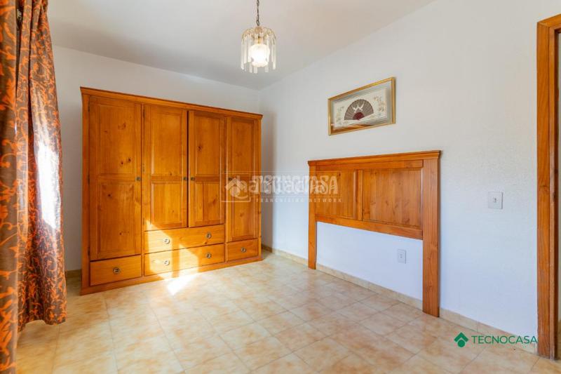 Foto 579e4d31-a824-4e97-96f3-ccd23cdd7005. Casa aparellada amb calefacció aparcament a puebla de Vícar Vícar