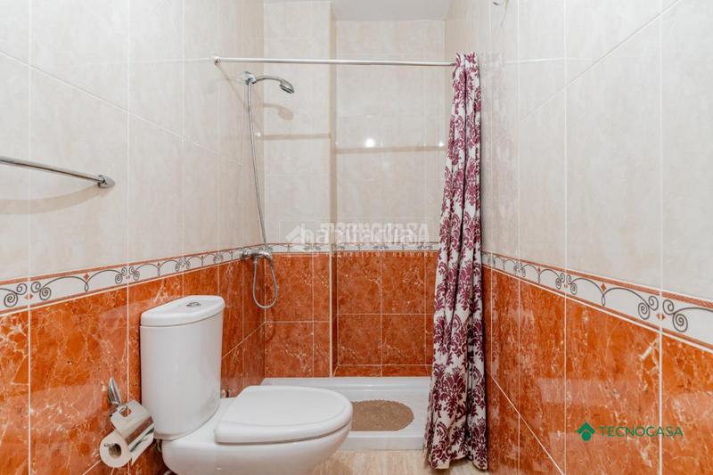 Foto c9dcc767-2c0f-4221-9fd1-3bf43de0ec45. Dúplex amb aparcament a La Envía Vícar