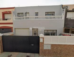 Doppelhaus in Las Cabañuelas. Casa en venta en vícar