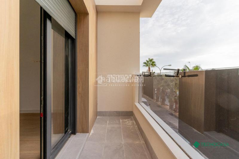 Foto 18510231-8194-4b73-bb7d-4a7fb7b59c52. Maison jumelée avec parking dans Las Cabañuelas Vícar