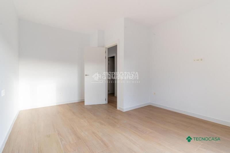 Foto 1d8aed8d-c3ba-40f2-9ef2-5ed8f9e2d796. Maison jumelée avec parking dans Las Cabañuelas Vícar