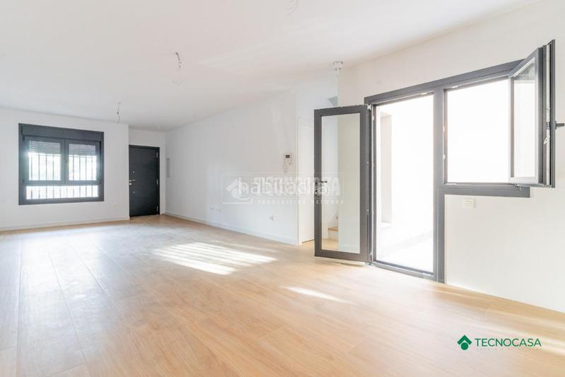 Foto 2b3b262f-3ca0-4dc1-9e8f-5413fd19967c. Maison jumelée avec parking dans Las Cabañuelas Vícar