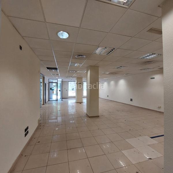 Foto e8c04ca3-c08e-48fa-a9ce-bc7ce3db1fd8. Location local commercial dans plaza navarro rodrigo 17 dans Alicante