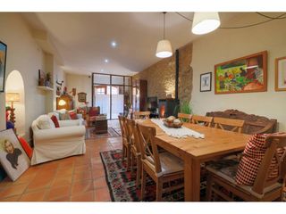 Casa a Bisbal d´Empordà (La). Casa de piedra rehabilitada
