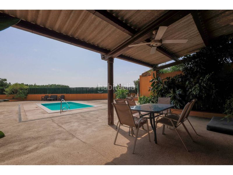 Foto 14807387-b647-4d20-8c92-36b9aa55b901. Masia amb aparcament piscina a Verges