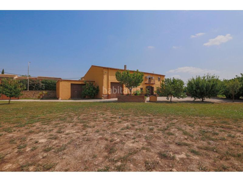 Foto 2d37763a-6193-4b3e-a216-7947877710e6. Masia amb aparcament piscina a Verges