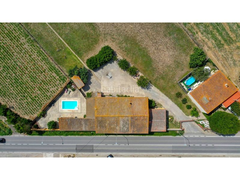 Foto 939a1e11-fd30-46fd-9abd-d8d0e1587d5c. Masia amb aparcament piscina a Verges