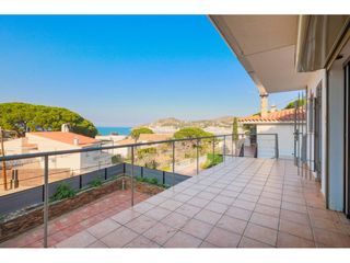 Casa a Port de la Selva (El). Casa en venta con vistas mar y ascensor