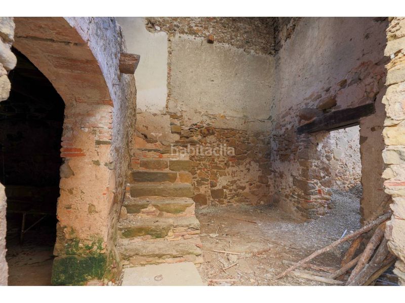Foto 5acc4085-3429-42cd-acff-4f434e614c91. Masia amb aparcament a Sant Joan de Mollet