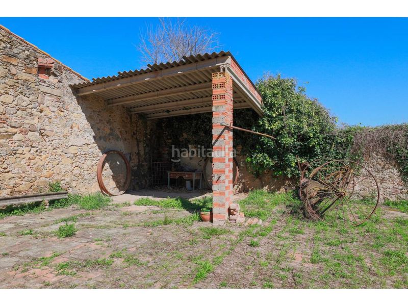 Foto f629b556-27f0-4f77-b40e-8cc6ef9d83c3. Masia amb aparcament a Sant Joan de Mollet