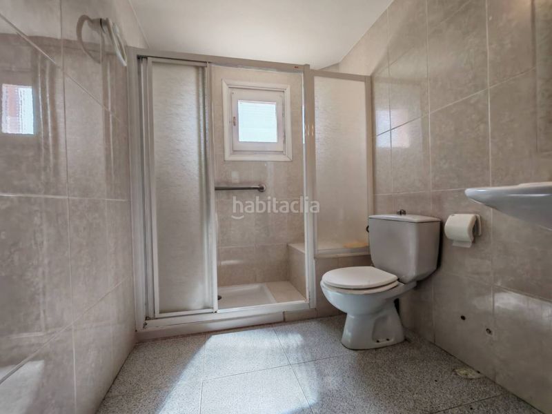 Foto e2a408d4-80d1-4bc0-9f3d-3c10187afd75. Pis a calle quermany 40 a Poble Pals