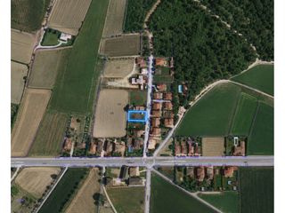 Terreno residencial  Calle josep medinyà 7. Parcela en venta