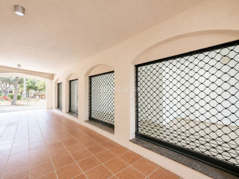 Foto bded71a7-cb8a-43e2-b708-c63e17ae90c6. Location local commercial dans calle martí jordi i frigola 14 dans Palafrugell