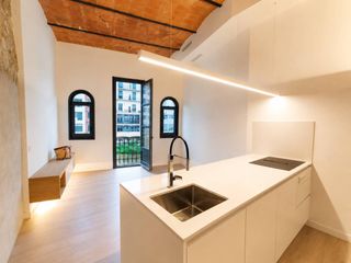 Pis  Calle ballesteries 19. Una joya con vistas al onyar en el corazón de girona