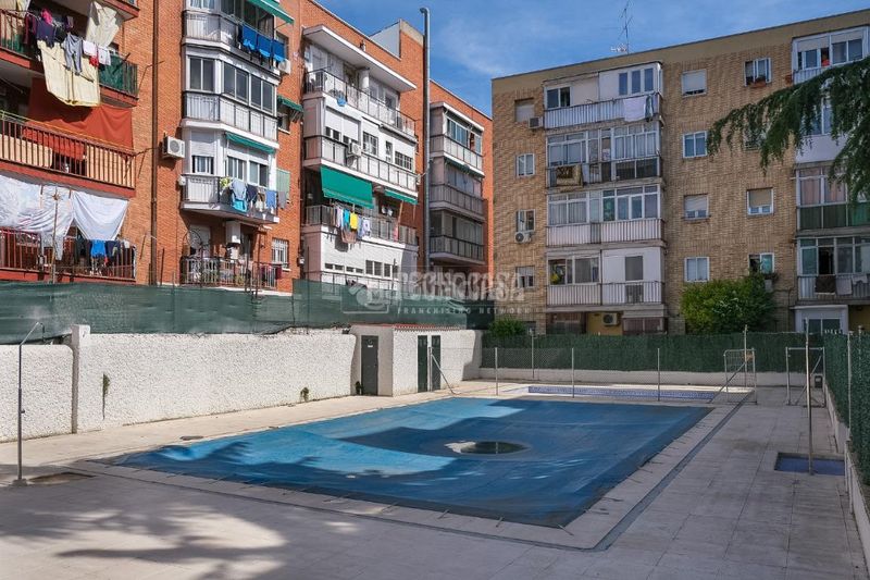Foto c69a4790-1200-454f-8caa-fe7207abd244. Piso  en venta en Buena Vista Madrid