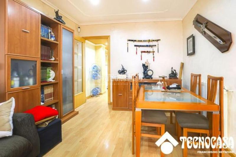Foto 22f9e6d2-3cd2-4c1e-b2fe-528393d7f847. Appartement avec chauffage dans La Bordeta Barcelona