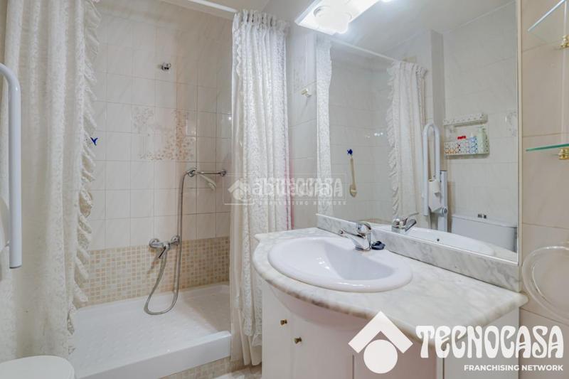 Foto 21db40aa-9e00-4048-bd75-dc7c8f9ff627. Appartement dans La Bordeta Barcelona