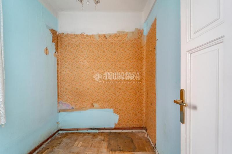 Foto 4f168e45-6b52-4eec-90f0-671b897b9fd9. Piso  en venta en Embajadores-Lavapiés Madrid
