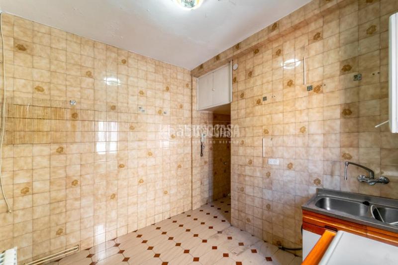 Foto 756d4817-5b03-4838-8fd4-3c43d7f38c63. Piso  en venta en Embajadores-Lavapiés Madrid