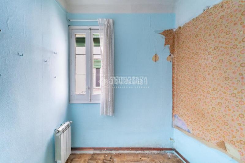 Foto db6bc3dc-e5f0-4ec0-8696-fc39c5bc3843. Piso  en venta en Embajadores-Lavapiés Madrid