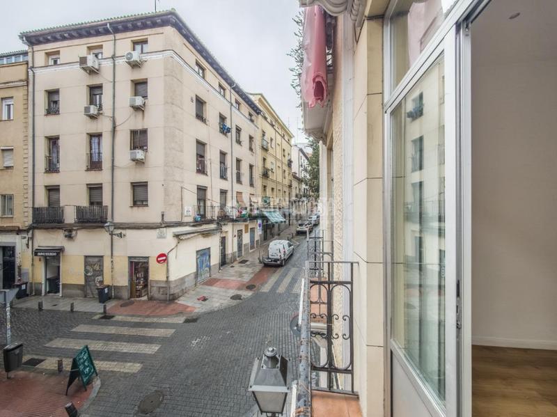 Foto 2d397dc4-7410-46a5-a9e8-1ecb1e174ffb. Alquiler piso  en alquiler en Embajadores-Lavapiés Madrid