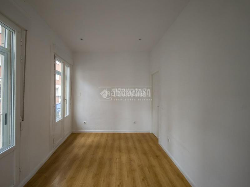 Foto e94fb32e-4cb0-40dc-8834-62bed67bcdb7. Alquiler piso  en alquiler en Embajadores-Lavapiés Madrid