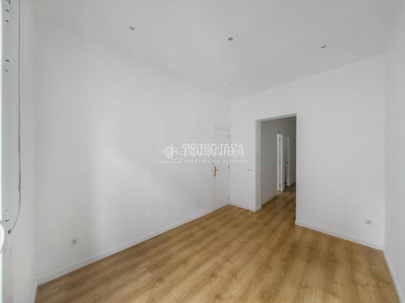 Foto eb40d217-5511-4fd7-80bb-5930ac38079f. Alquiler piso  en alquiler en Embajadores-Lavapiés Madrid