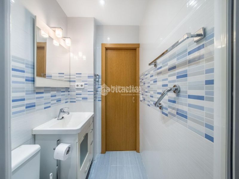 Foto 0b32c73d-26b2-456a-b186-4fbf7fe4cb04. Piso  en venta en Embajadores-Lavapiés Madrid