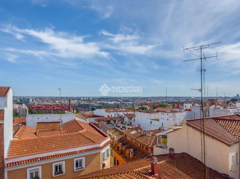 Foto 622ddeb7-f342-40b8-8dc3-ae8e39532a18. Piso  en venta en Embajadores-Lavapiés Madrid