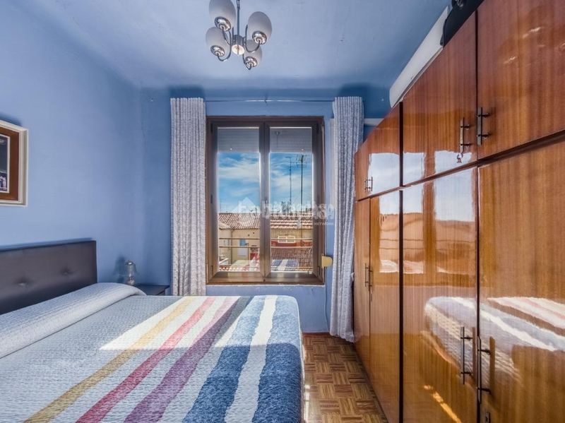 Foto f6af866a-72e1-4cb2-9596-10430da7e68a. Piso  en venta en Embajadores-Lavapiés Madrid