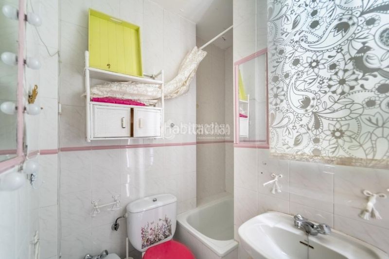 Foto 4425e8d2-2b4a-4467-b199-b9813c866409. Piso  en venta en Embajadores-Lavapiés Madrid