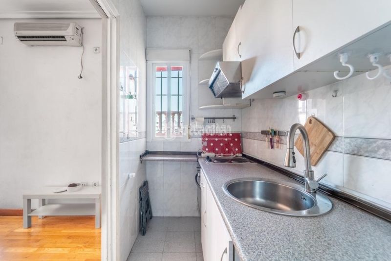 Foto 6aed9fca-33f5-4fa8-9474-052b297e8fce. Piso  en venta en Embajadores-Lavapiés Madrid