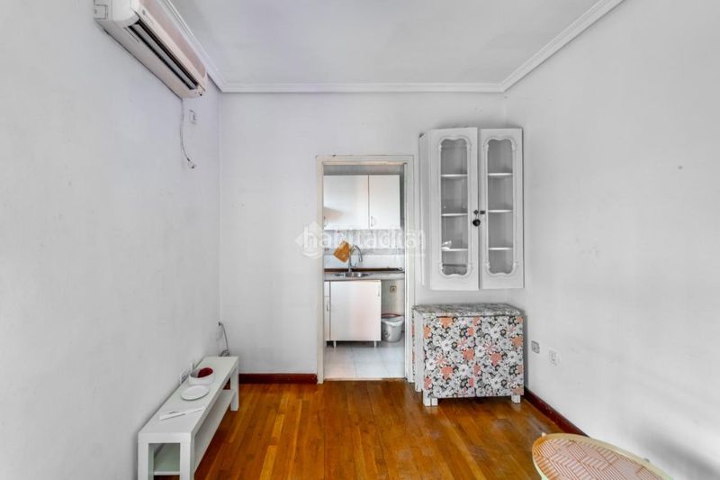 Foto 79ac8173-dd9a-4358-8ab4-eed48f365137. Piso  en venta en Embajadores-Lavapiés Madrid