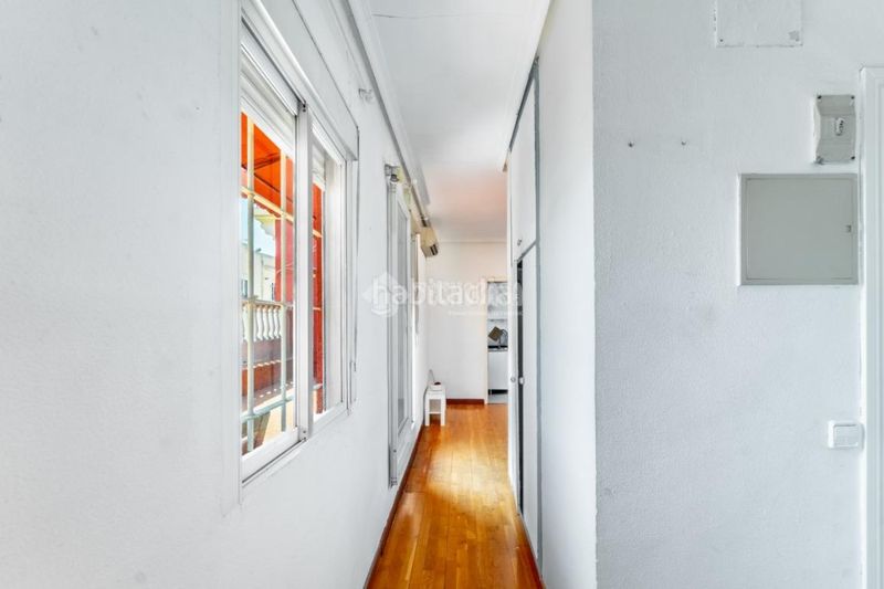 Foto b76c0f9b-fd3c-4154-bf86-82c44bff8e2f. Piso  en venta en Embajadores-Lavapiés Madrid