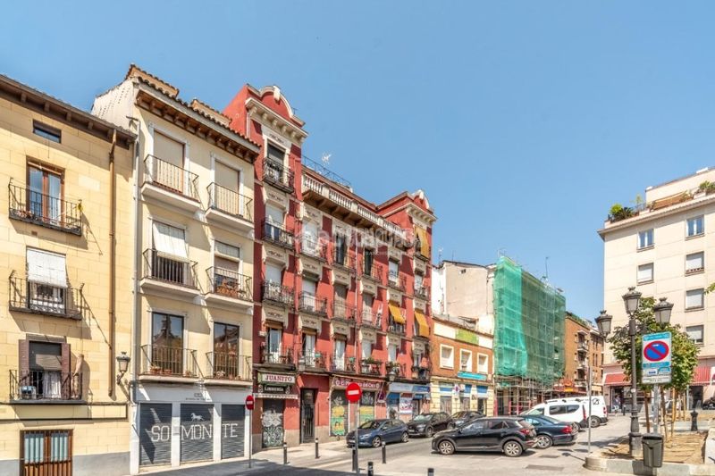 Foto e7257380-9d85-44aa-87bc-0a68ee2f3785. Piso  en venta en Embajadores-Lavapiés Madrid