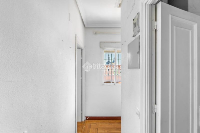 Foto ef6e64bc-cc7f-4338-b0c8-88245b31b2d7. Piso  en venta en Embajadores-Lavapiés Madrid