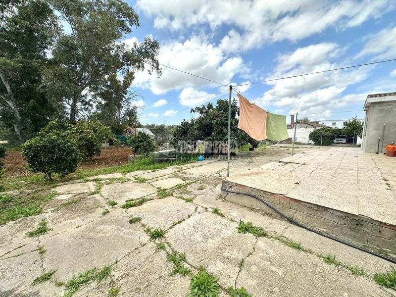 Foto 36bd4979-a781-423b-bc6e-372a45fc8d74. Casa amb aparcament a Centro Jerez de la Frontera