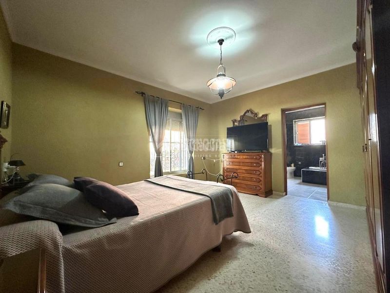 Foto 6306efa7-da7c-42fe-8fc8-bb588eb6ccb4. Casa amb aparcament a Centro Jerez de la Frontera