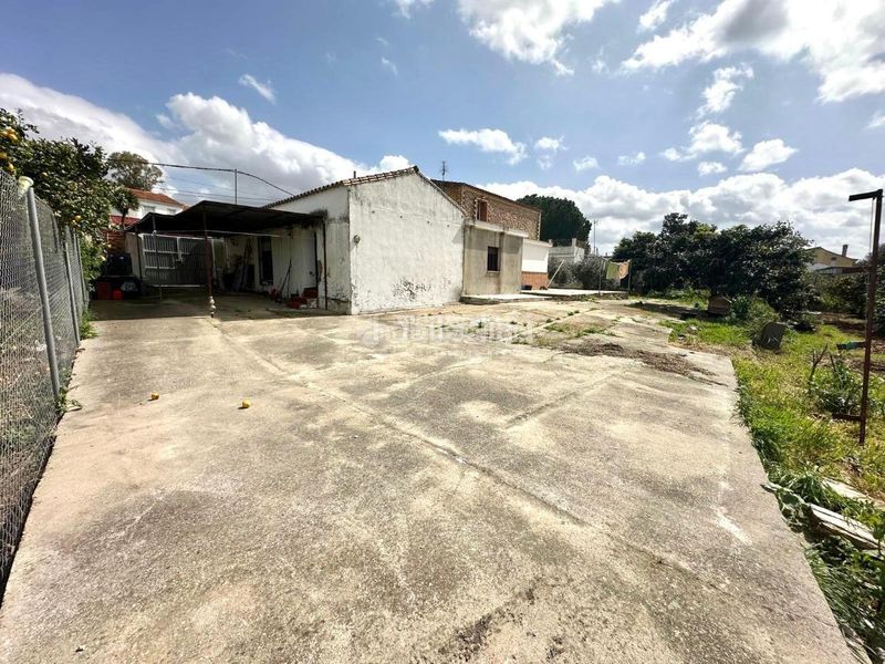 Foto 9960d125-4d4c-4ed8-9f84-bf1738f2731d. Casa amb aparcament a Centro Jerez de la Frontera