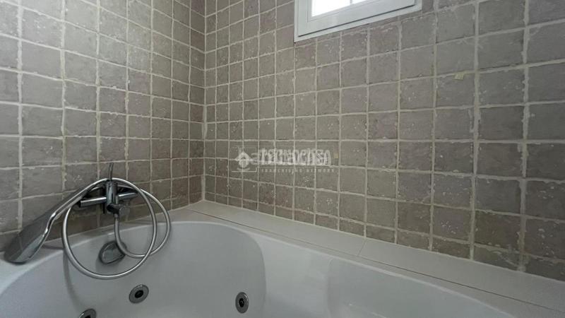 Foto 404b0861-b36a-486b-8775-b19974d22189. Alquiler piso  en alquiler en Pinar del Rey Madrid