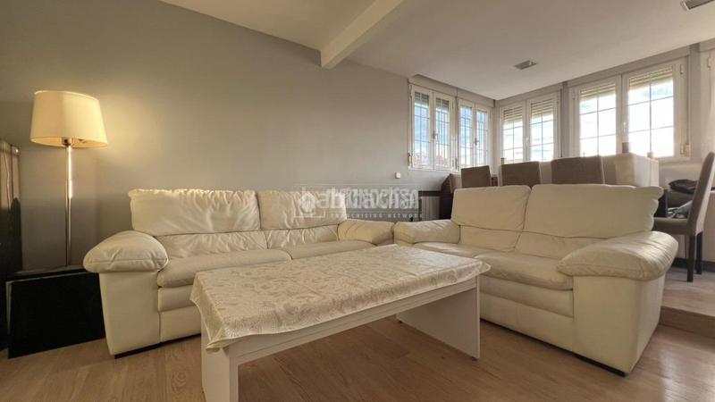Foto 5eb37e6e-2e8f-4a85-afbc-1ea499179038. Rent flat with heating in Pinar del Rey Madrid