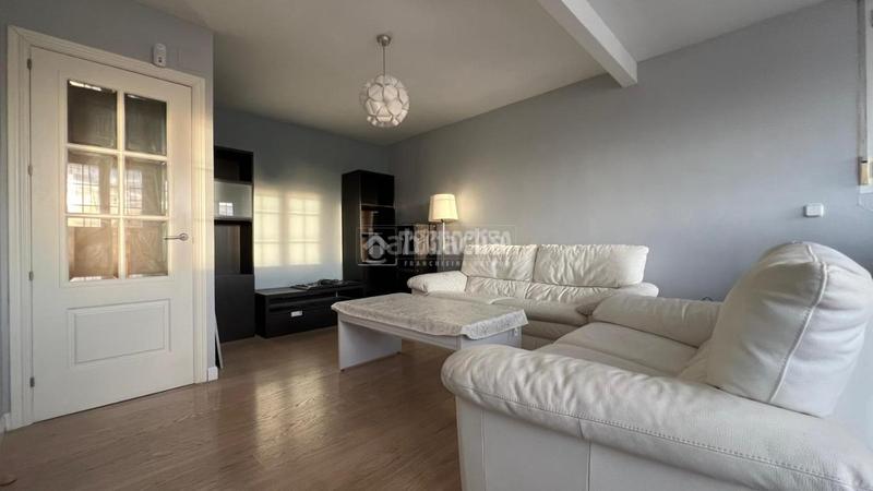 Foto c1712ab1-9714-4852-87e3-77c0effe5f76. Rent flat with heating in Pinar del Rey Madrid