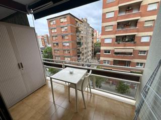 Etagenwohnung in La Sagrera. Piso en venta en barcelona