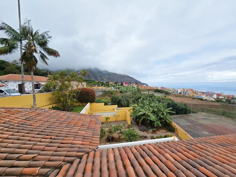 Foto 3e81eaf4-5855-4002-b5f9-e00b45bb8013. Chalet avec cheminée parking dans Los Realejos pueblo Realejos (Los)