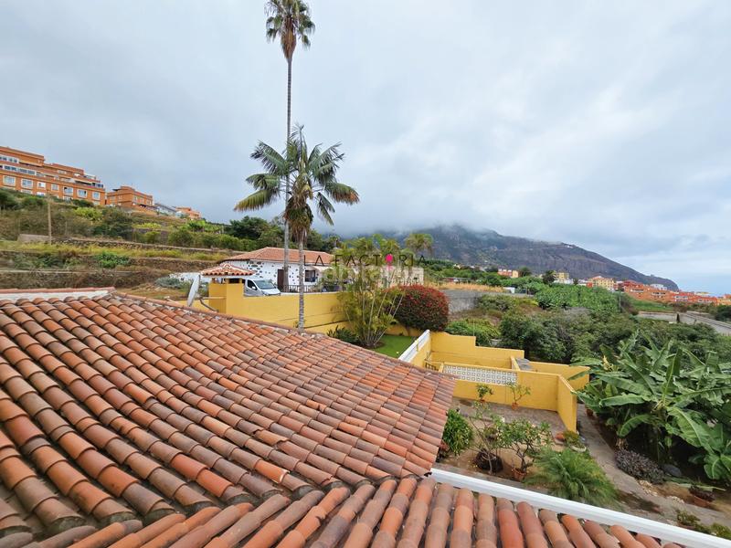 Foto c4162b9b-167f-425c-899b-e9f6dc79813b. Chalet avec cheminée parking dans Los Realejos pueblo Realejos (Los)