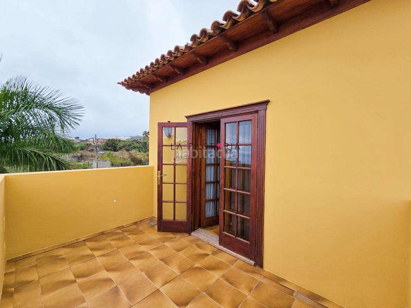 Foto ef302856-a7c1-42d9-b5d9-8ab0e2eee045. Chalet avec cheminée parking dans Los Realejos pueblo Realejos (Los)