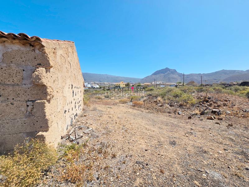 Foto 4ebcacfa-67da-4494-b342-4253e249aca4. Finca rústica a Buzanada Arona