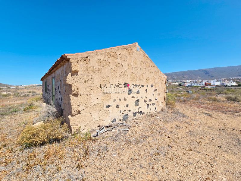 Foto 7370e45f-c40d-425b-b3b5-d47c0abb9967. Finca rústica a Buzanada Arona